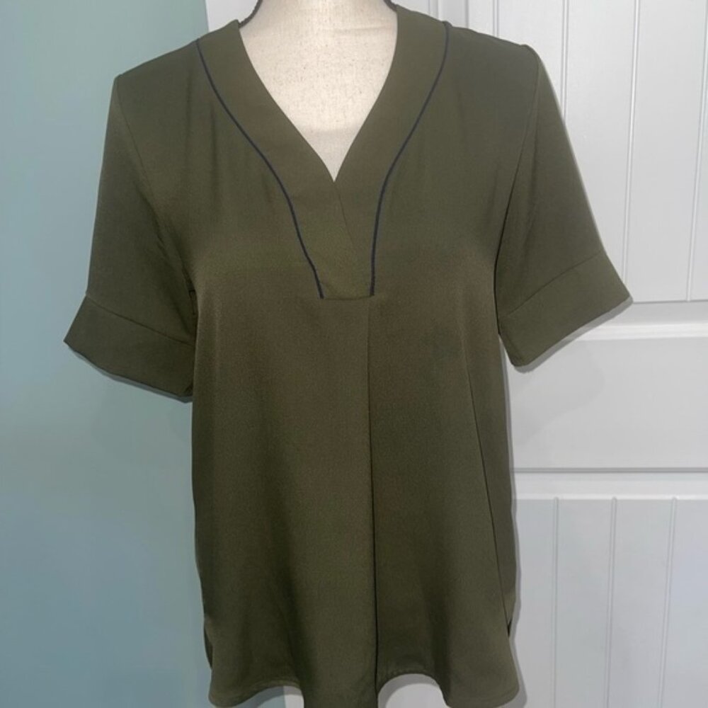 Ann Taylor Olive Green V Neck High Low blouse size XS